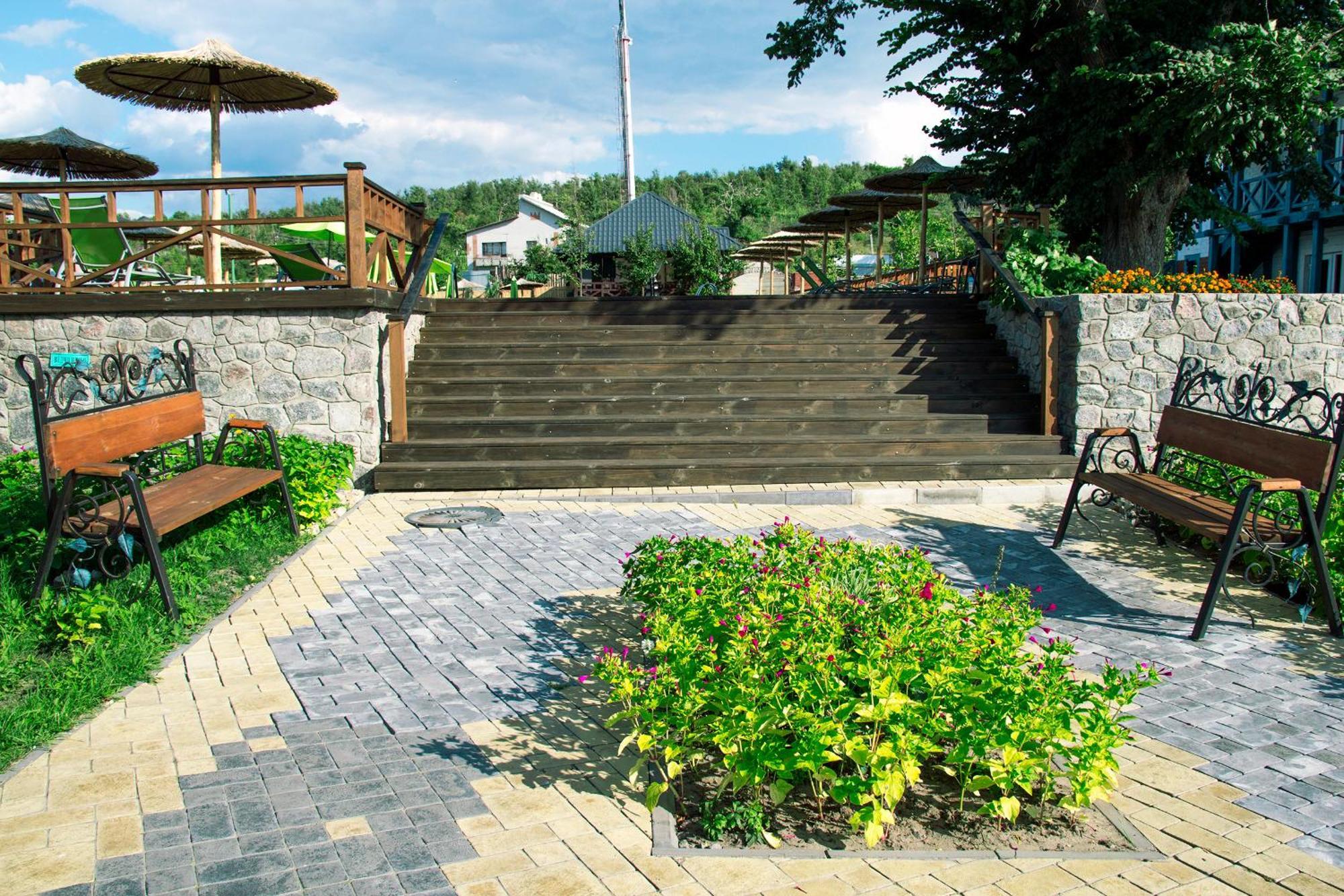 Mayak Resort Kam'yani Potoky ภายนอก รูปภาพ
