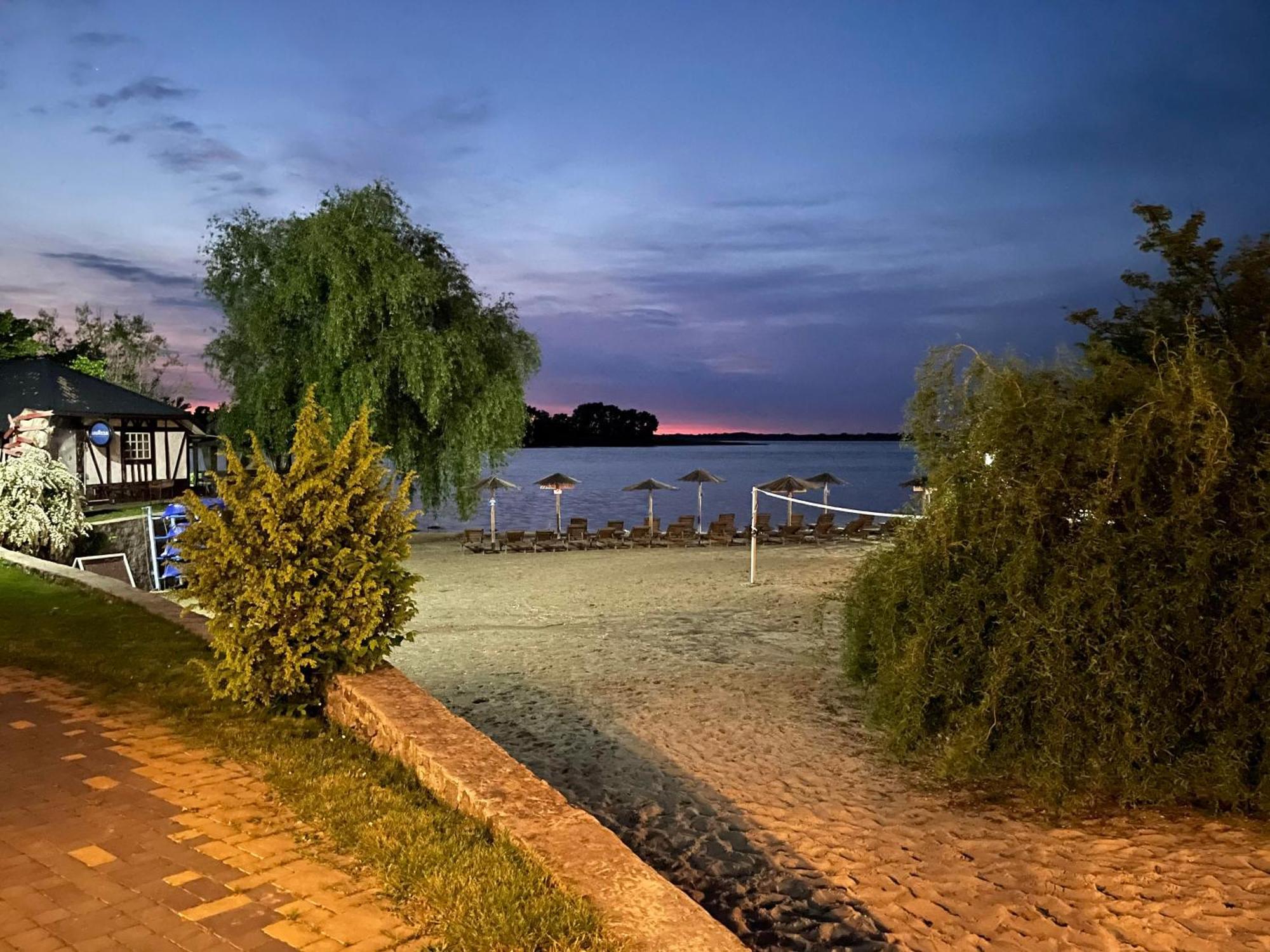 Mayak Resort Kam'yani Potoky ภายนอก รูปภาพ